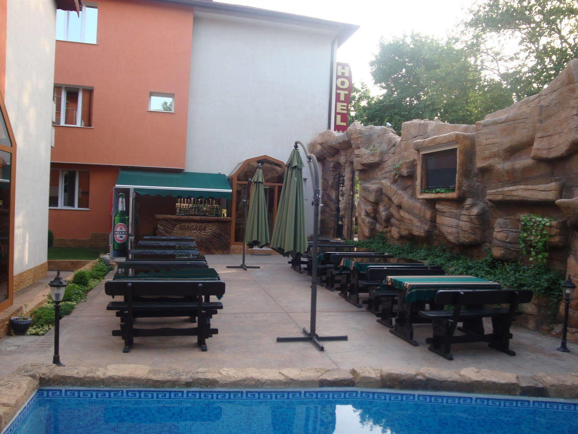 Family Hotel Niagara Varna Esterno foto